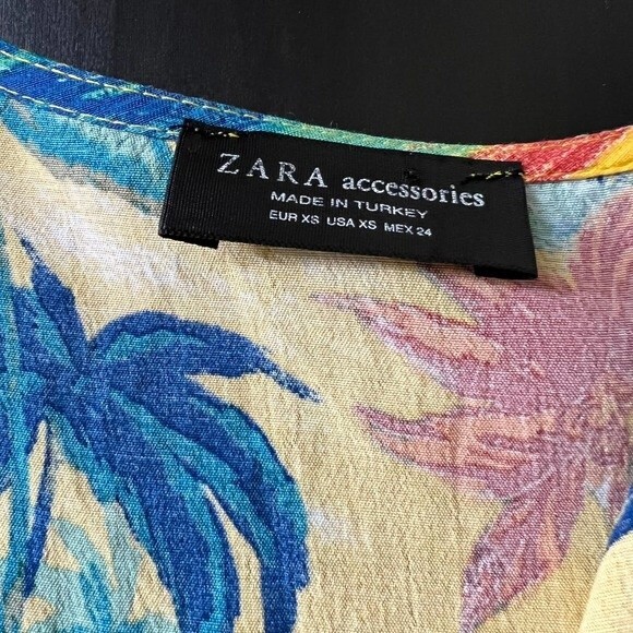 Zara women yellow crop top Palm tree floral wrap crop Blouse size XS kawaii boho - Picture 4 of 10
